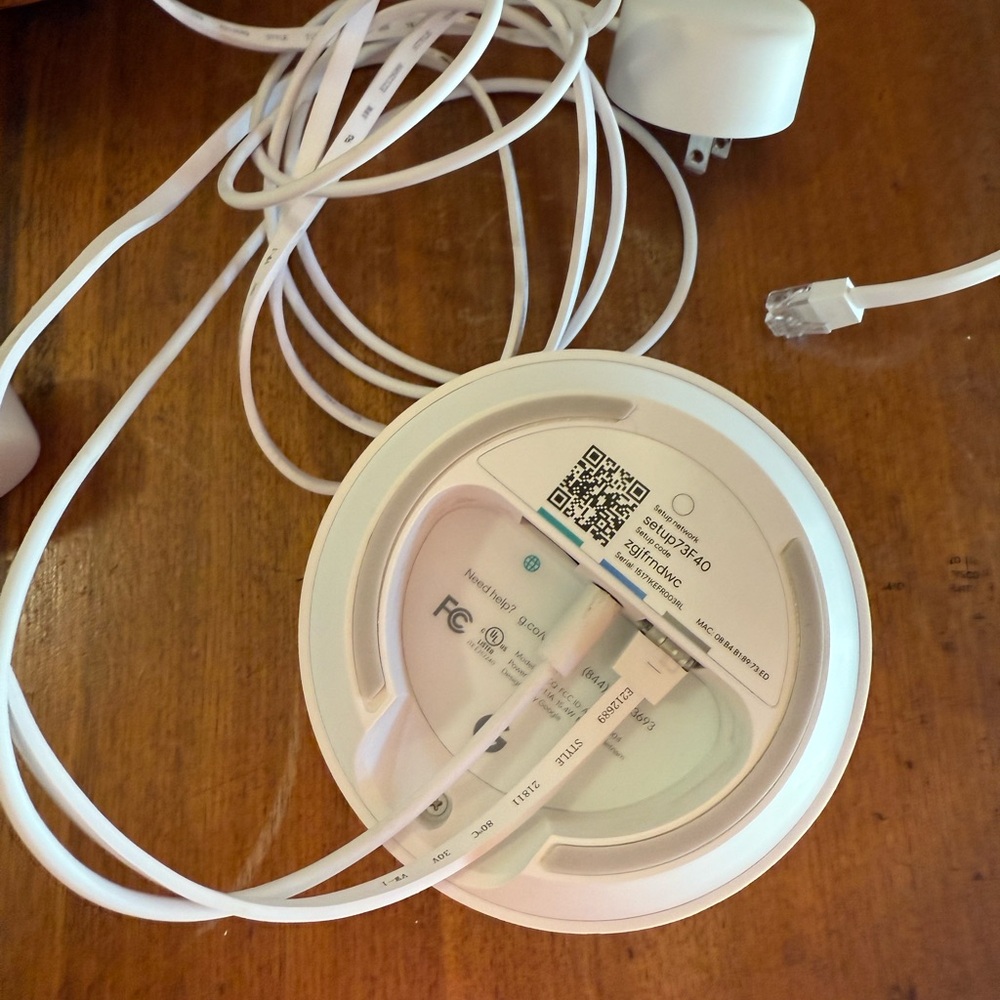 Google Wi-Fi Mesh Router Puck with Power Adapter - Picture 4 of 7
